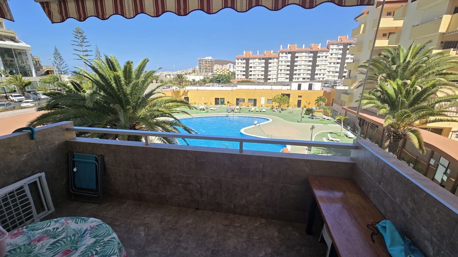 1 quarto Apartamento para arrendar em Los Cristianos com piscina - 1 980 € (Ref: 10057967)
