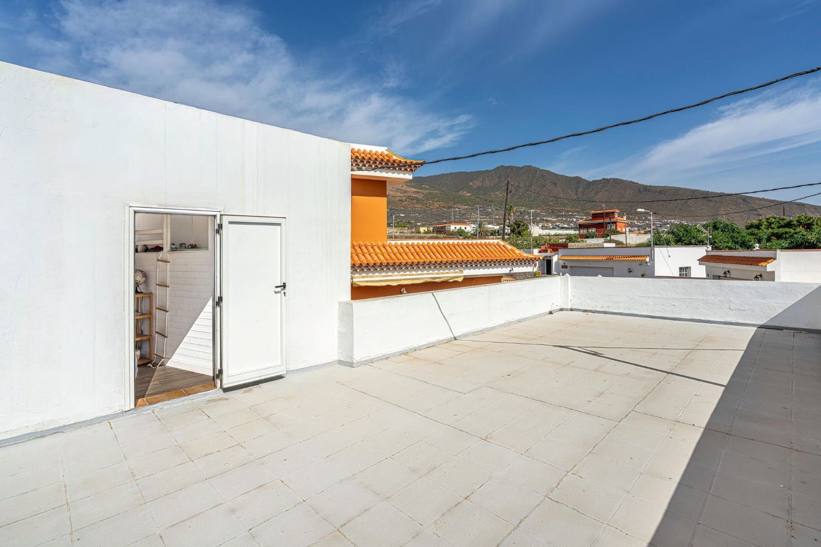 3 bedroom Townhouse for rent in Arafo with garage - € 1,650 (Ref: 10131178)