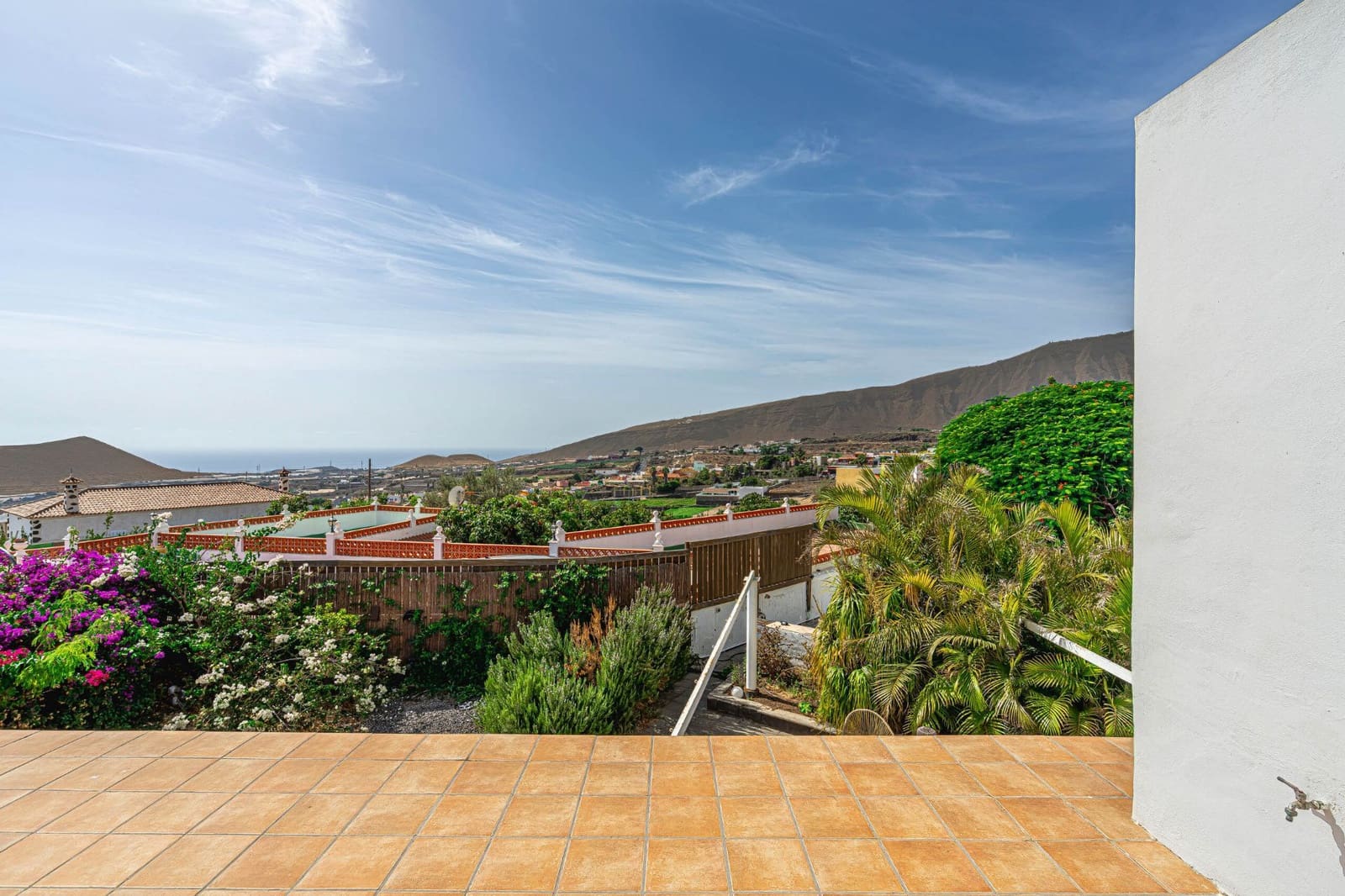 3 bedroom Townhouse for rent in Arafo with garage - € 1,650 (Ref: 10131178)