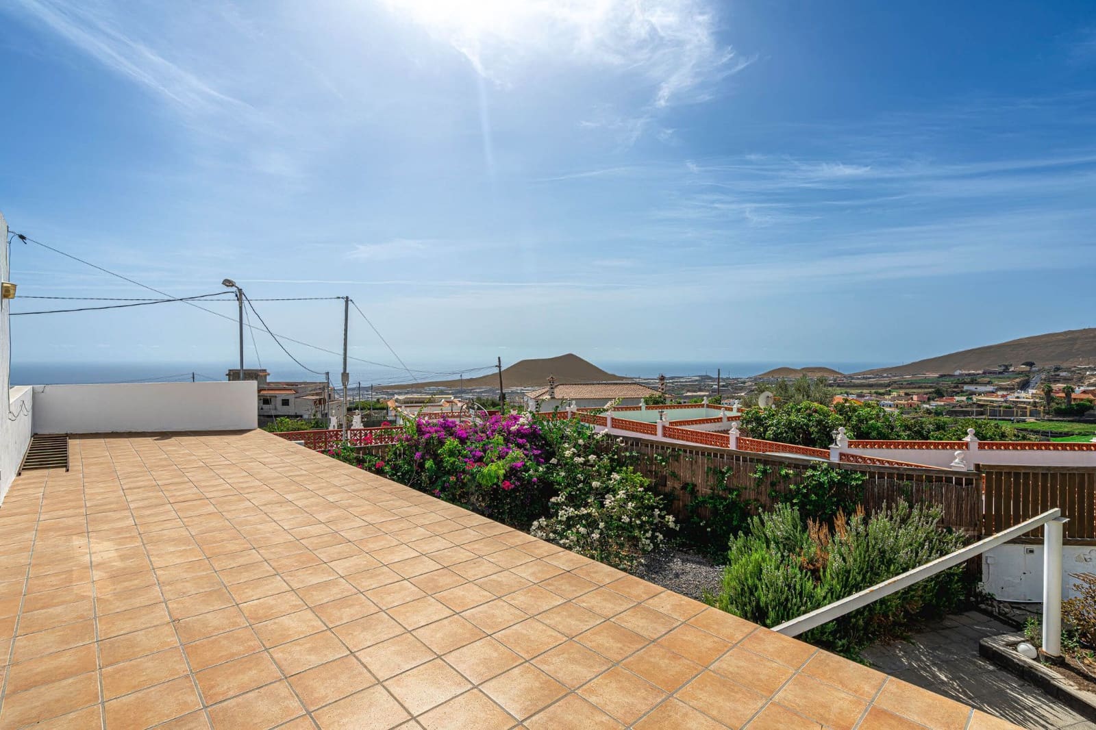 3 bedroom Townhouse for rent in Arafo with garage - € 1,650 (Ref: 10131178)