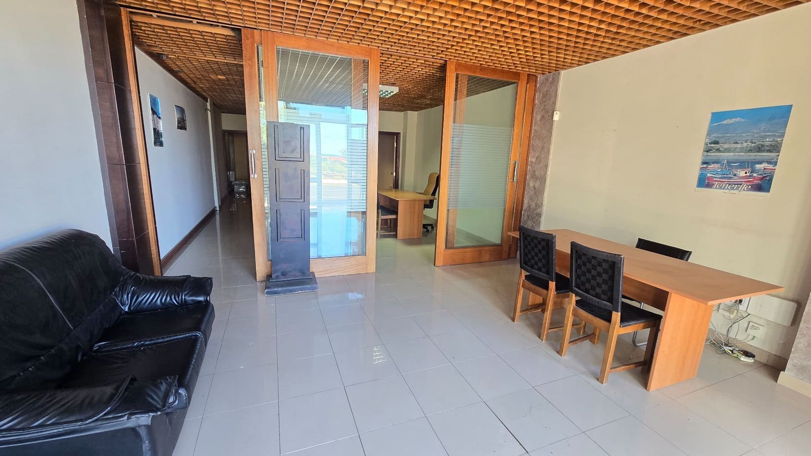 Commercieel te koop in Adeje - € 210.000 (Ref: 10168156)