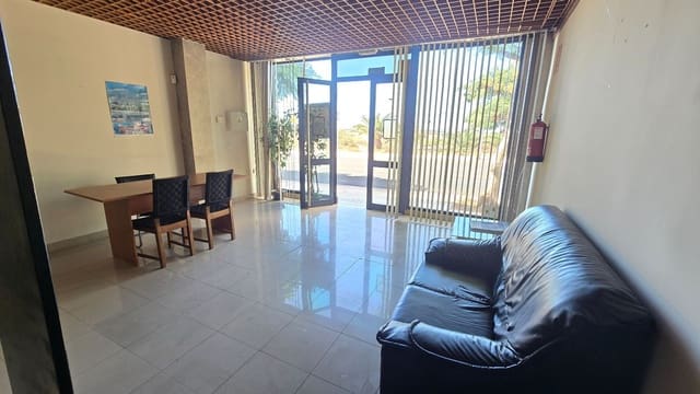 Commercieel te koop in Casco Urbano, Adeje - € 210.000 (Ref: 10168156)