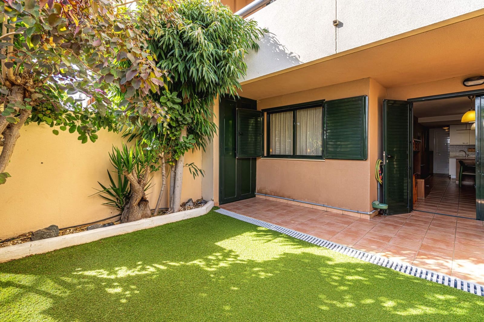 2 Zimmer Wohnung zu vermieten in Adeje mit Pool Garage - 1.280 € (Ref: 2224694)