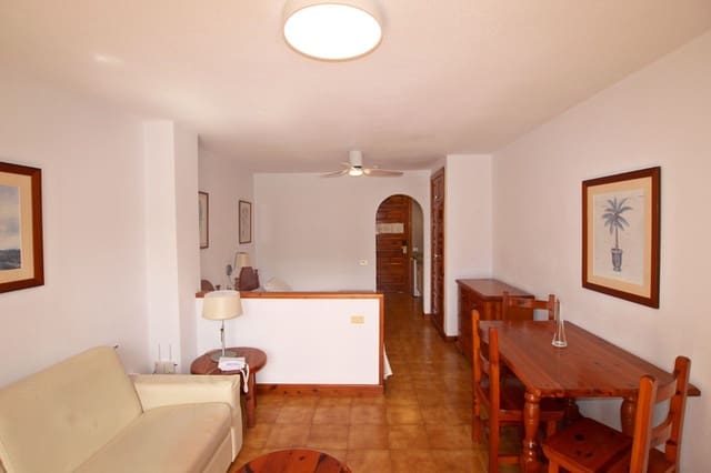 Yksiö vuokrattavana paikassa Playa de las Americas, Arona mukana uima-altaan - 1 950 € (Ref: 5486152)