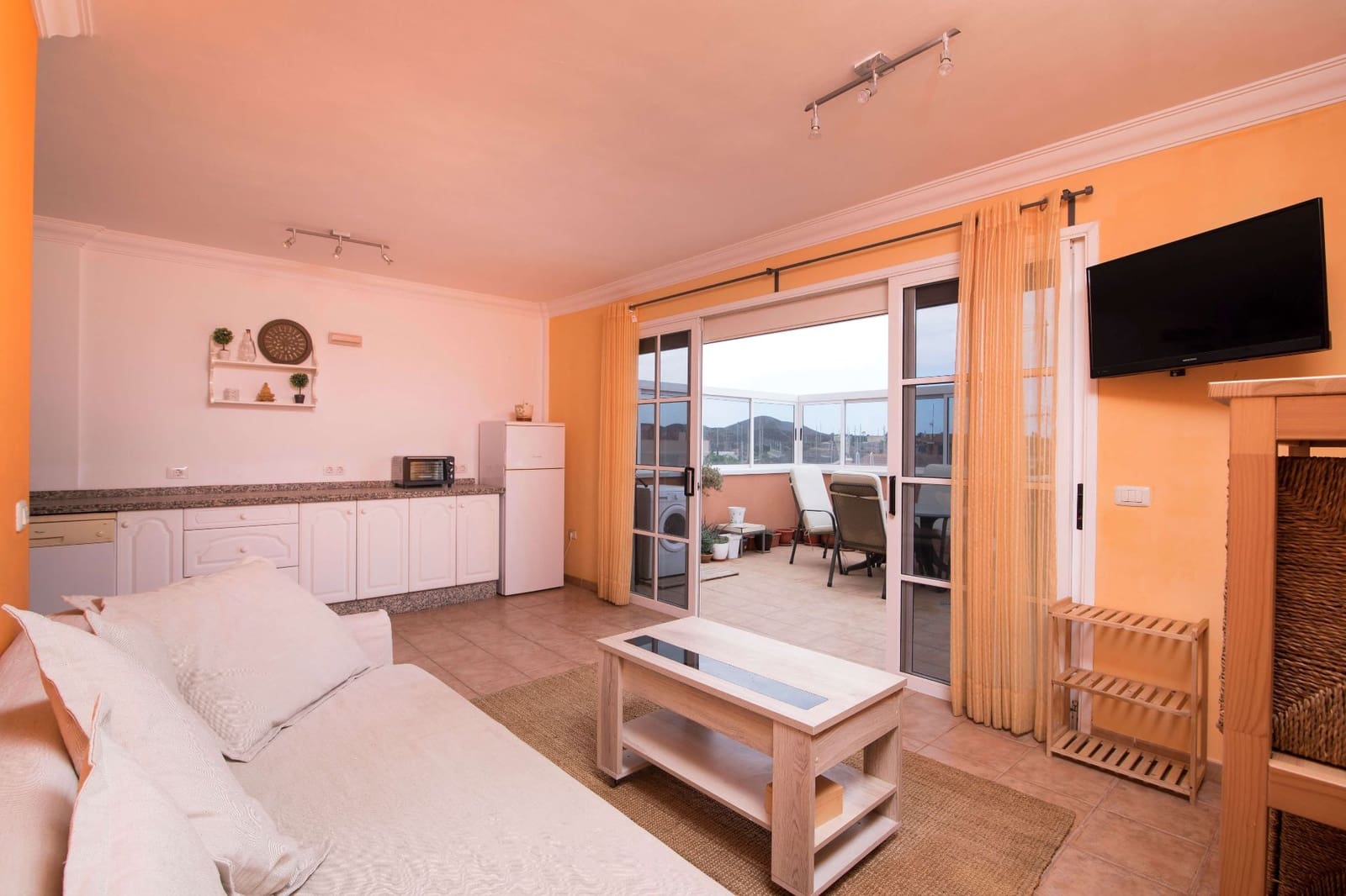1 sovrum Lägenhet att hyra i Arona - 990 € (Ref: 6090633)