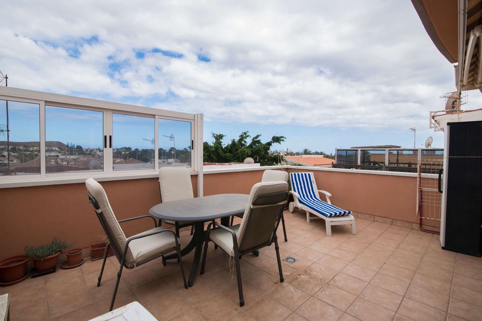 1 sovrum Lägenhet att hyra i Arona - 990 € (Ref: 6090633)