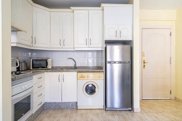 1 sovrum Lägenhet att hyra i Playa de las Americas, Arona med pool - 1 700 € (Ref: 6211940)