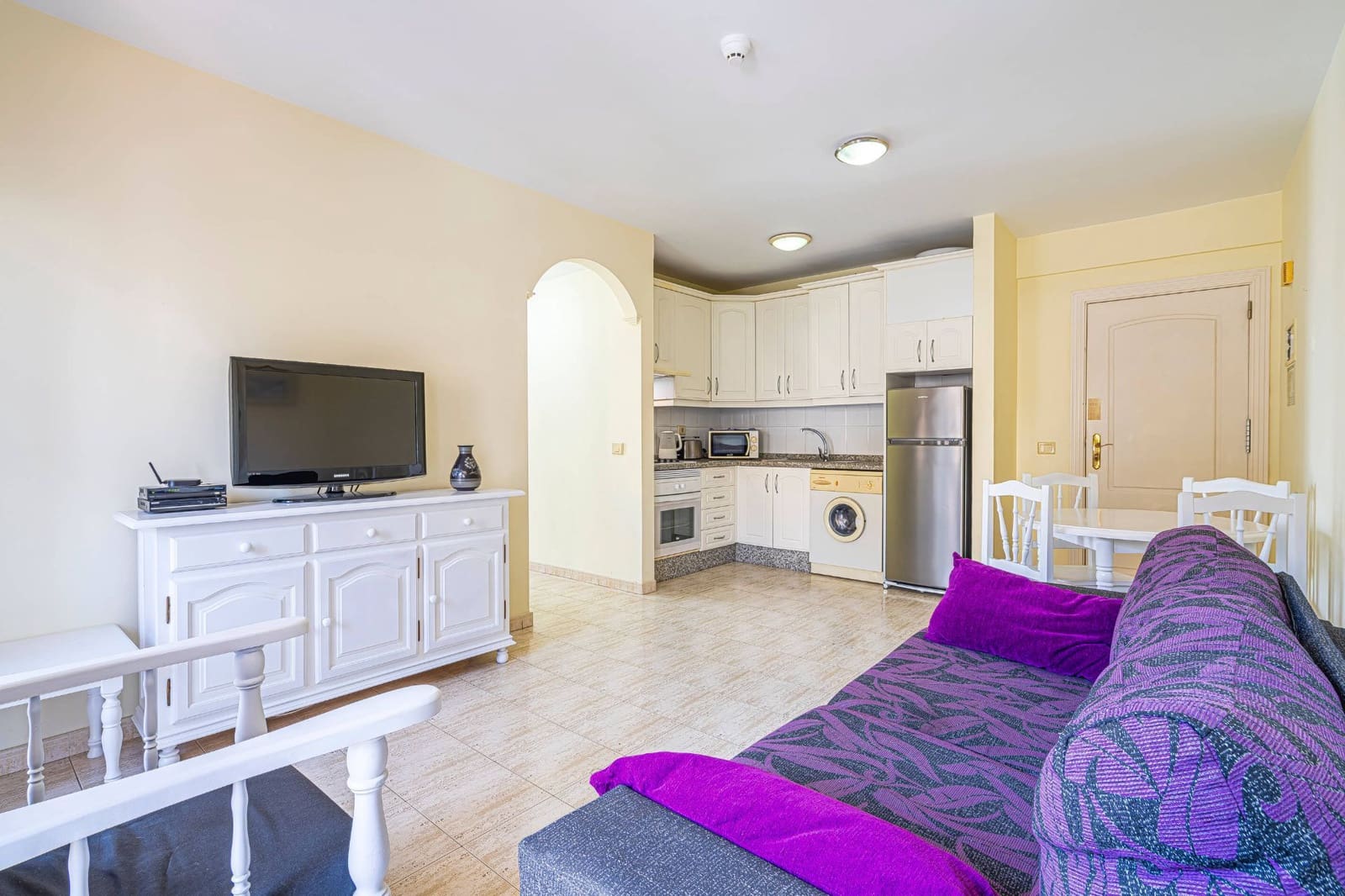 1 sovrum Lägenhet att hyra i Arona med pool - 1 700 € (Ref: 6211940)