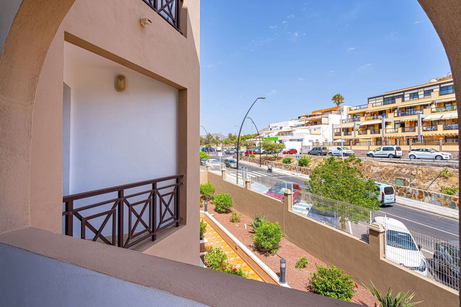 1 sovrum Lägenhet att hyra i Arona med pool - 1 700 € (Ref: 6211940)