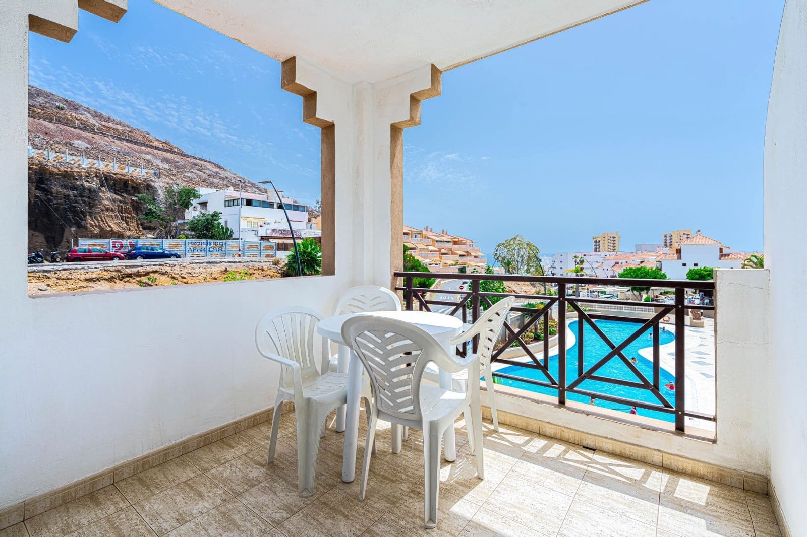 1 sovrum Lägenhet att hyra i Arona med pool - 1 700 € (Ref: 6211940)