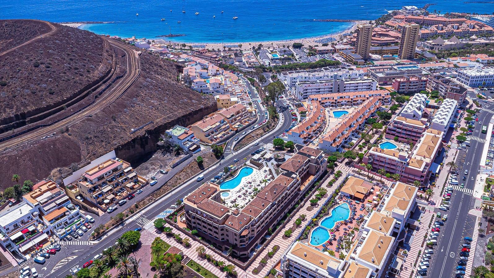 1 sovrum Lägenhet att hyra i Arona med pool - 1 700 € (Ref: 6211940)