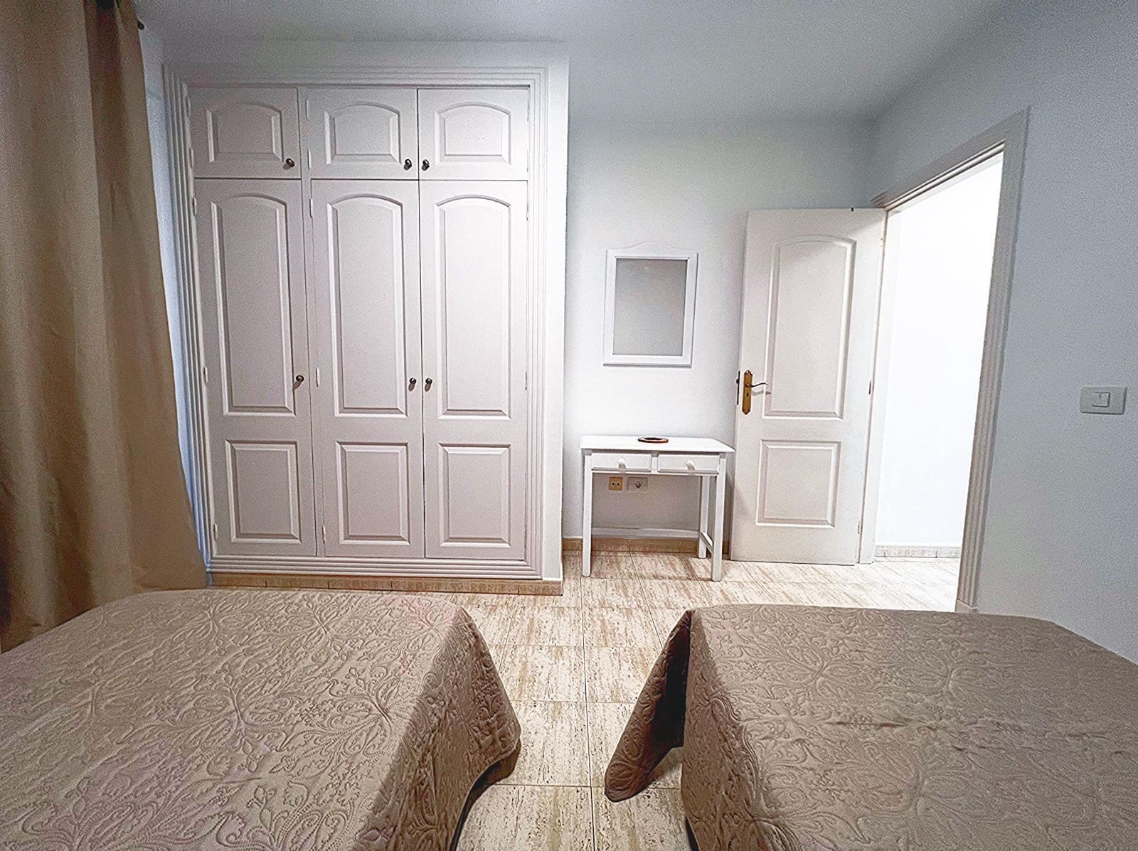 1 sovrum Lägenhet att hyra i Arona med pool - 1 700 € (Ref: 6211940)