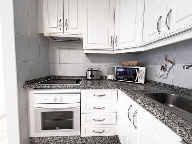 1 sovrum Lägenhet att hyra i Playa de las Americas, Arona med pool - 1 700 € (Ref: 6211940)