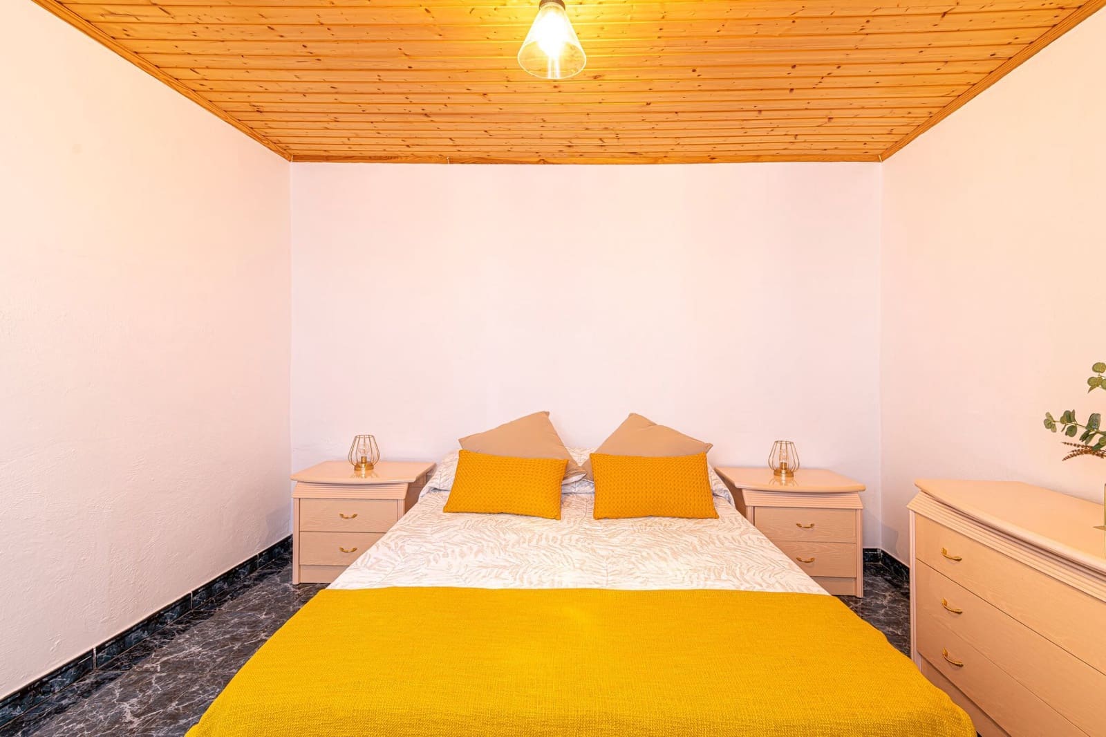 Appartement de 1 chambre à louer à Chimiche - 770 € (Ref: 6365947)