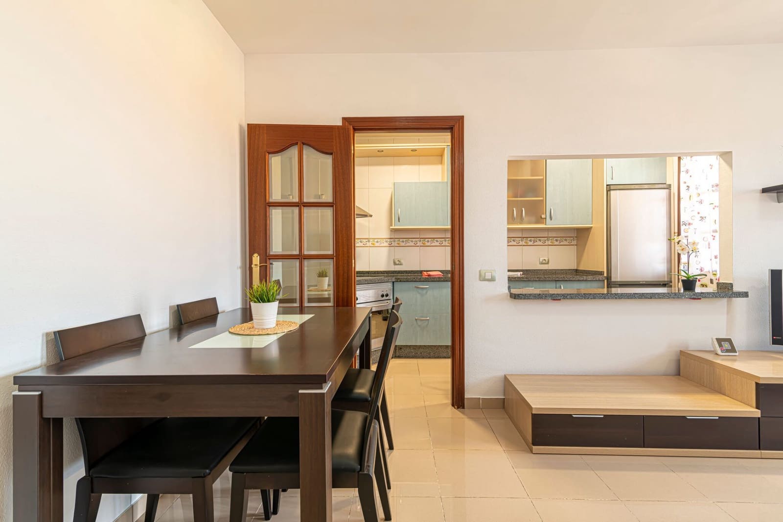 2 bedroom Flat for rent in Arona with pool garage - € 1,380 (Ref: 6955253)