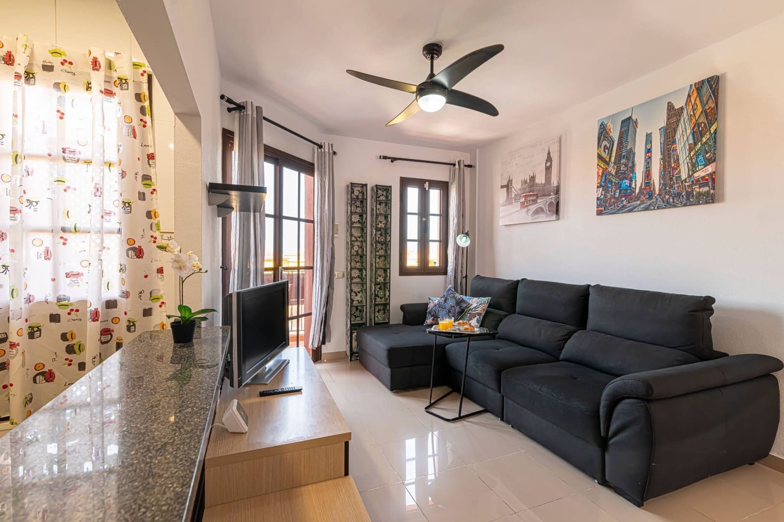 2 bedroom Flat for rent in Arona with pool garage - € 1,380 (Ref: 6955253)