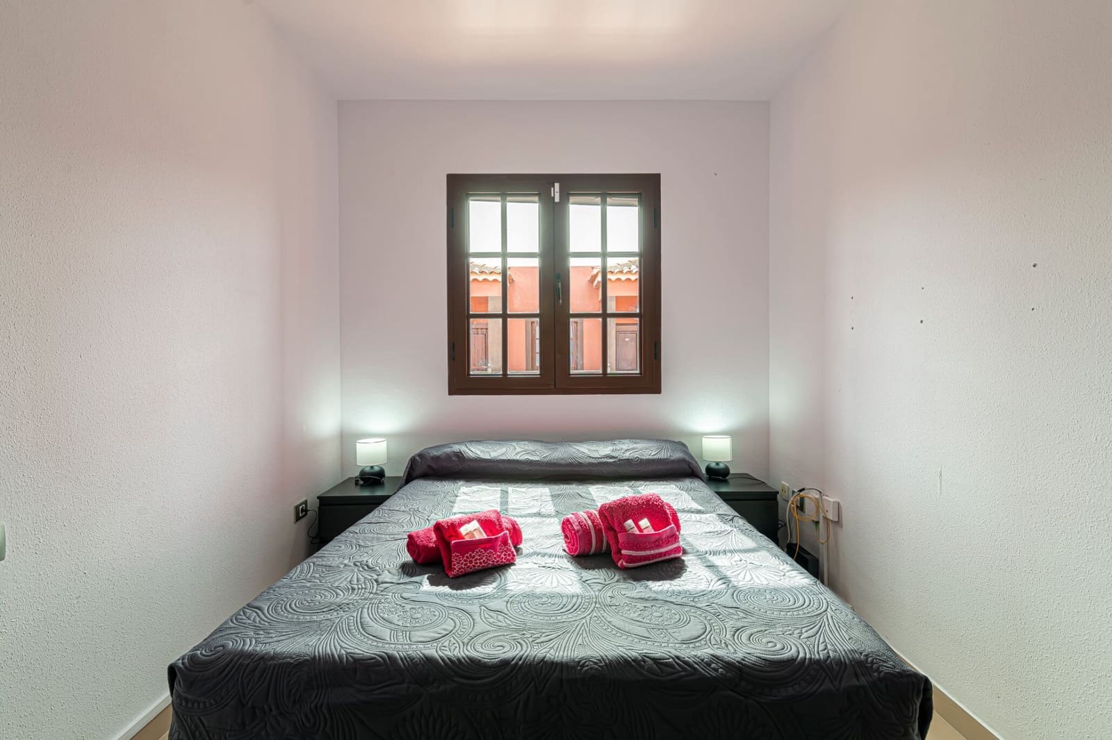 2 bedroom Flat for rent in Arona with pool garage - € 1,380 (Ref: 6955253)