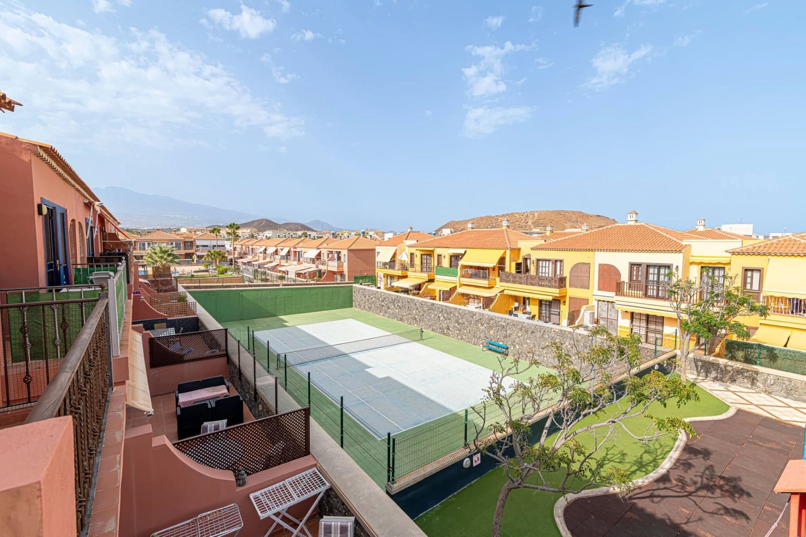 2 bedroom Flat for rent in Arona with pool garage - € 1,380 (Ref: 6955253)