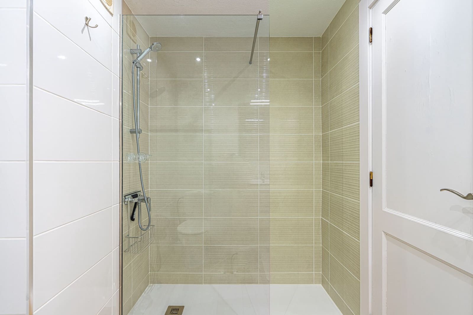 Appartement de 2 chambres à louer à Los Cristianos - 1 400 € (Ref: 7467860)