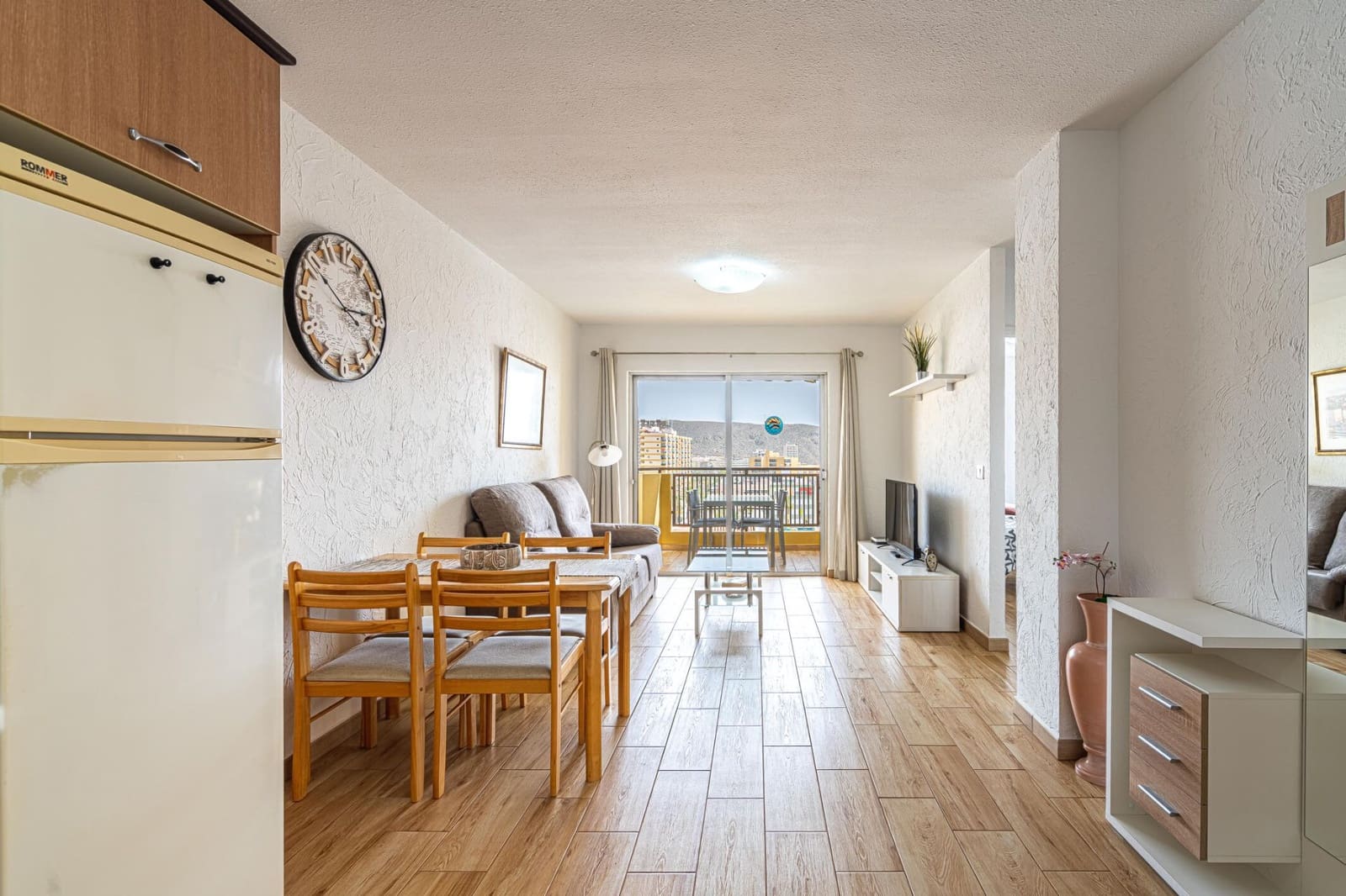 Appartement de 2 chambres à louer à Los Cristianos - 1 400 € (Ref: 7467860)