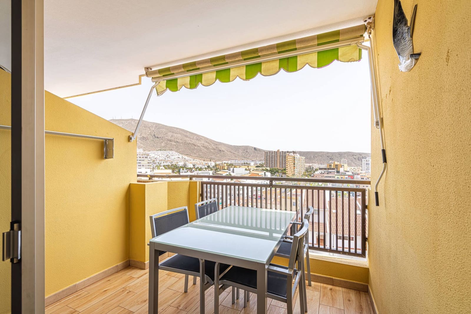 Appartement de 2 chambres à louer à Los Cristianos - 1 400 € (Ref: 7467860)