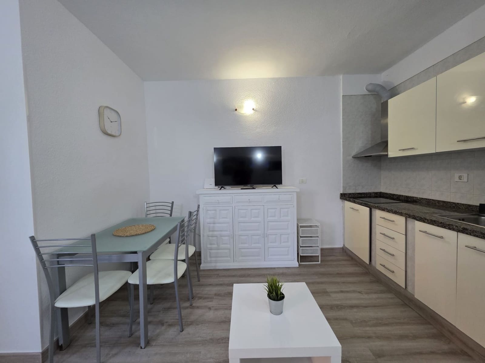 Appartement de 1 chambre à louer à Los Cristianos - 1 200 € (Ref: 7524122)