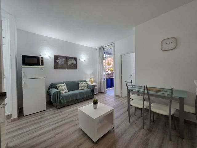 Appartement de 1 chambre à louer à Los Cristianos, Arona - 1 200 € (Ref: 7524122)