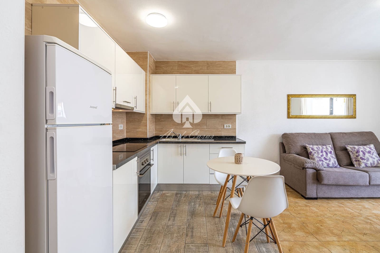 1 soverom Leilighet til leie i Los Cristianos - € 1 150 (Ref: 7810811)