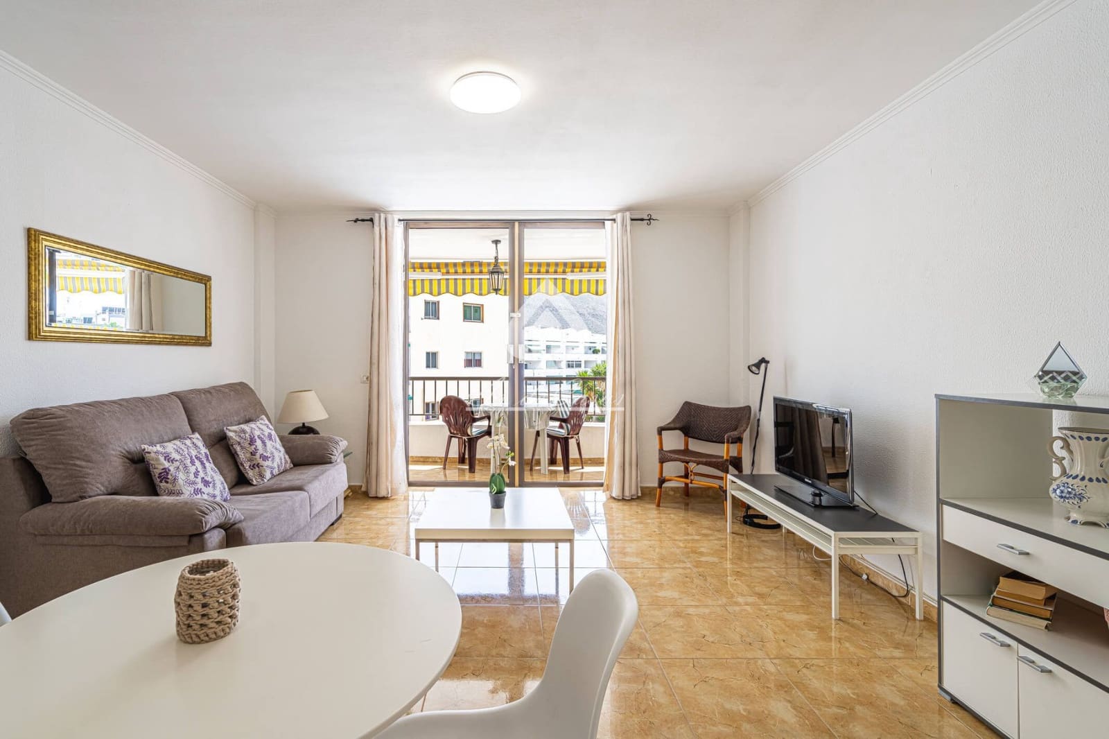 1 soverom Leilighet til leie i Los Cristianos - € 1 150 (Ref: 7810811)