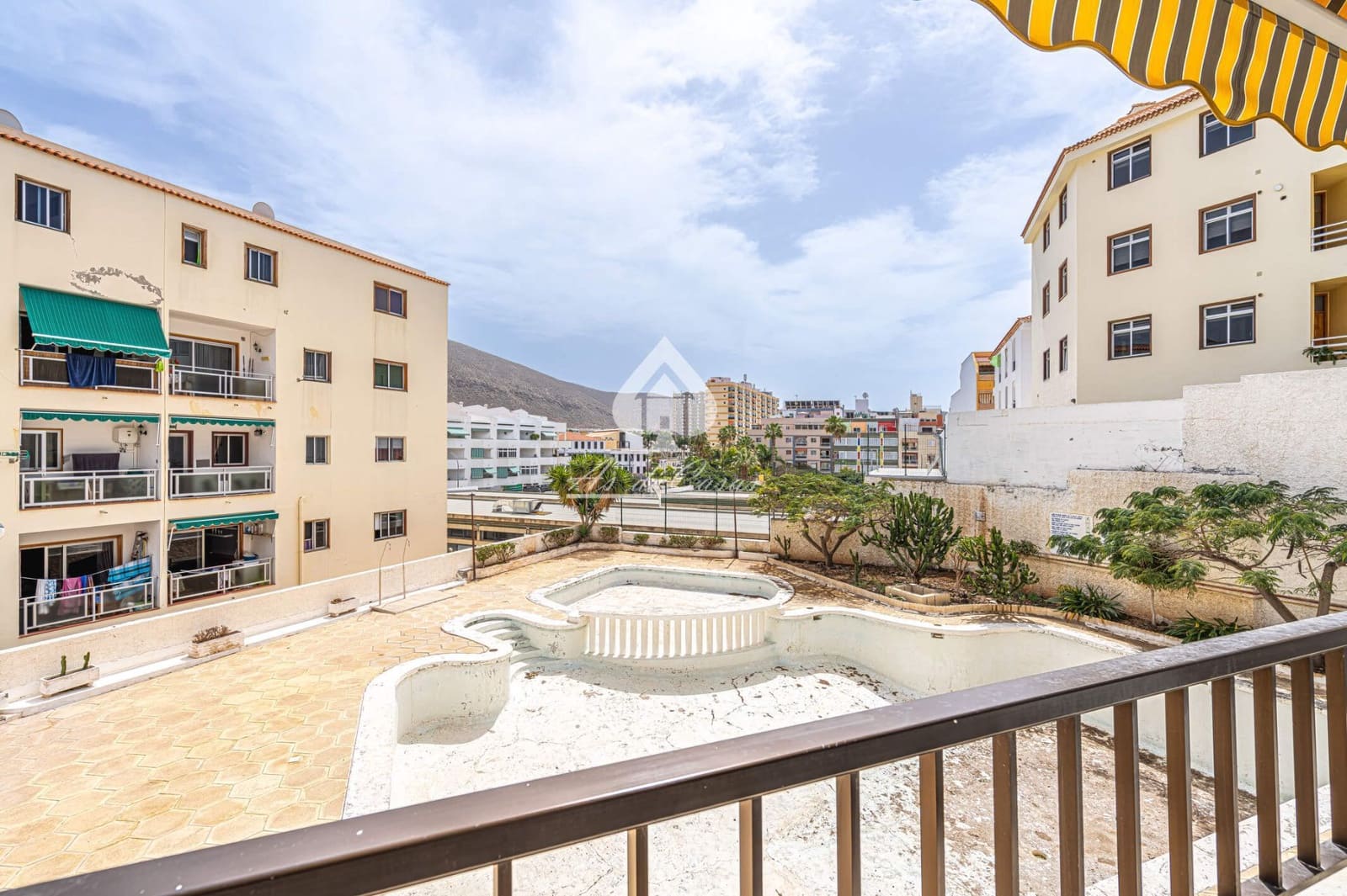1 soverom Leilighet til leie i Los Cristianos - € 1 150 (Ref: 7810811)