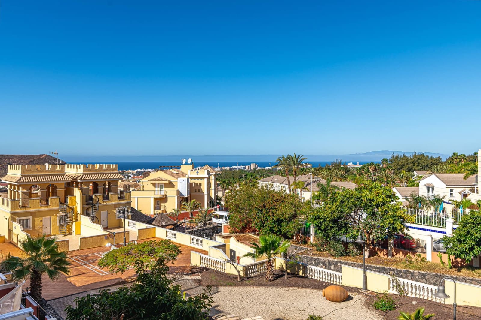 1 soveværelse Lejlighed til leje i Los Cristianos med swimmingpool - € 1.500 (Ref: 8103080)