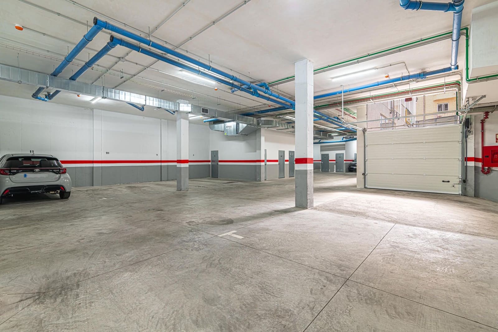 2 bedroom Flat for rent in Adeje with pool garage - € 1,200 (Ref: 8242328)