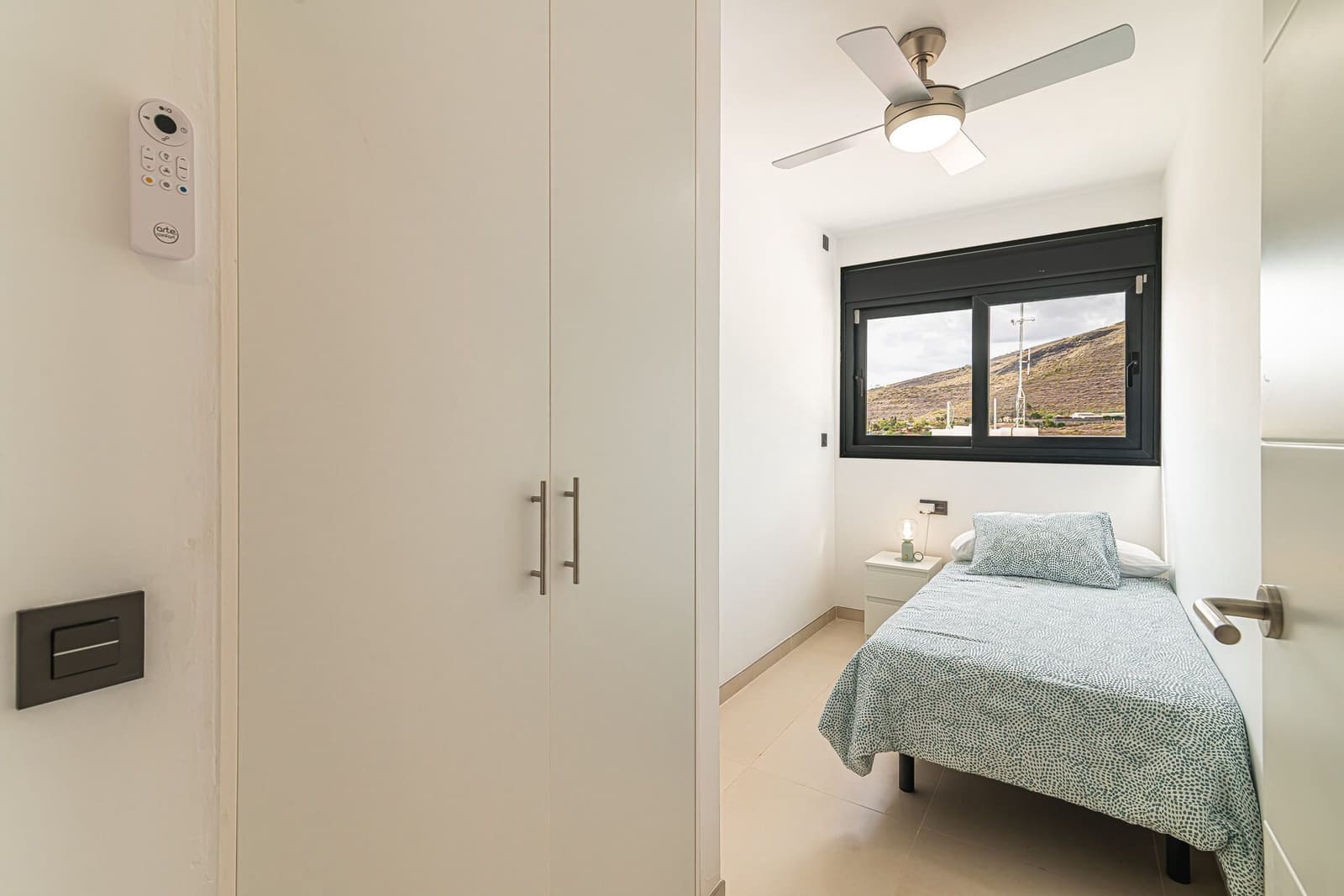 2 bedroom Flat for rent in Adeje with pool garage - € 1,200 (Ref: 8242328)