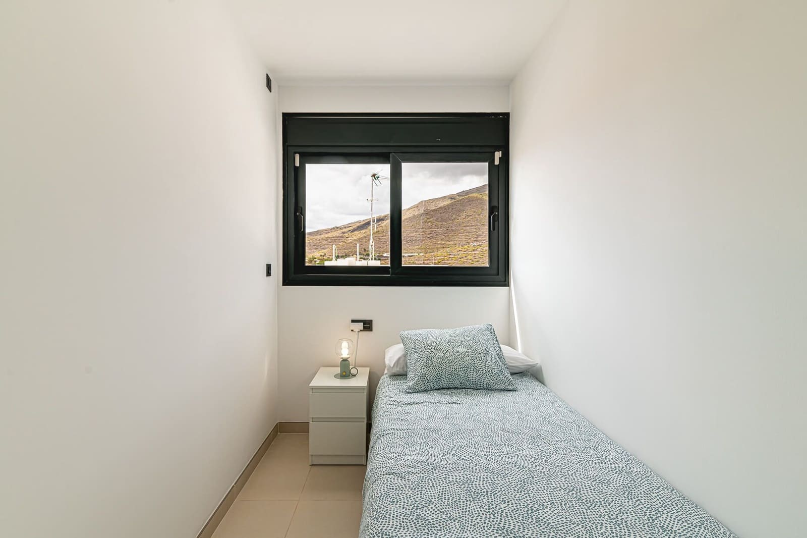 2 bedroom Flat for rent in Adeje with pool garage - € 1,200 (Ref: 8242328)