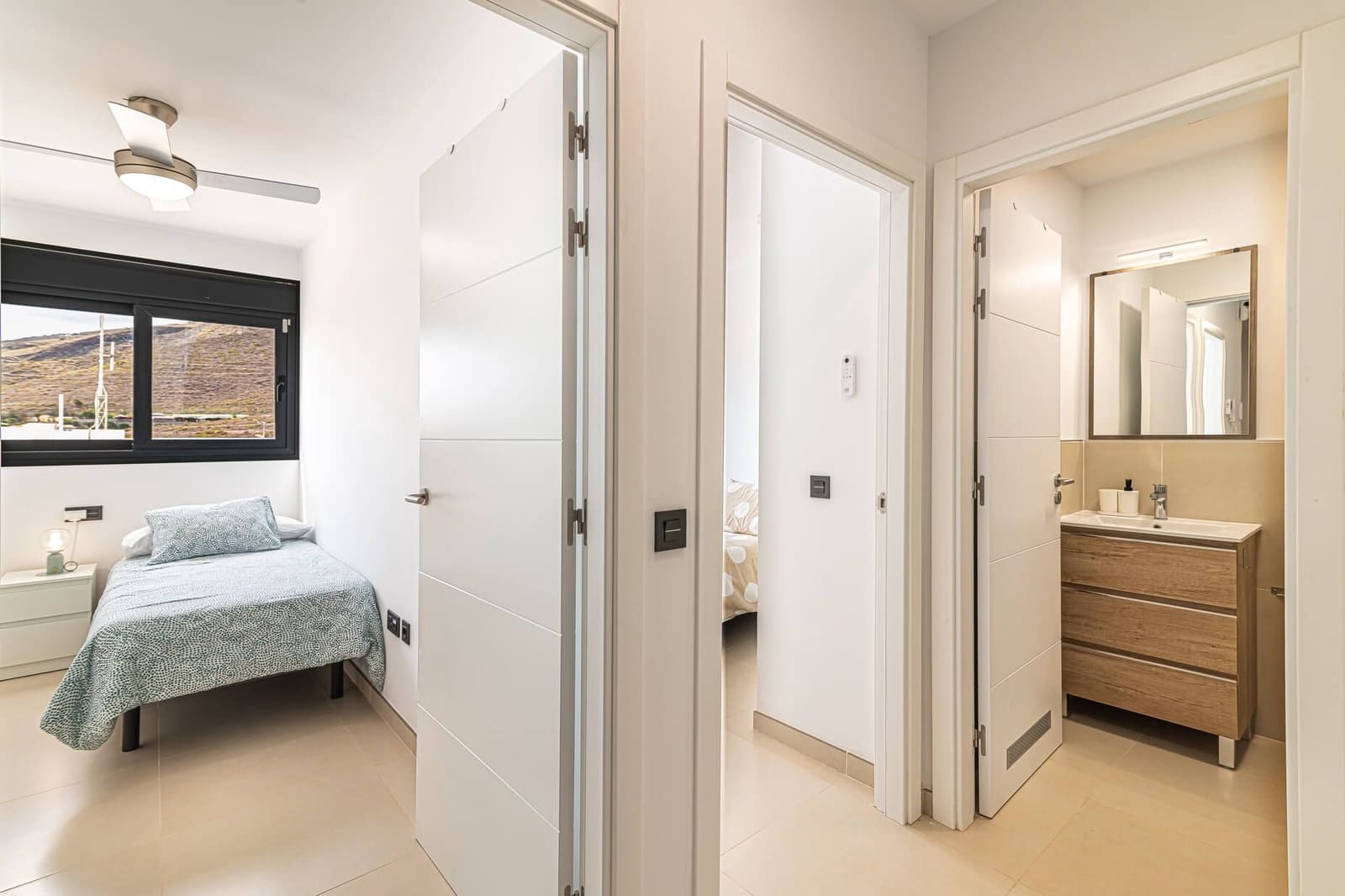 2 bedroom Flat for rent in Adeje with pool garage - € 1,200 (Ref: 8242328)