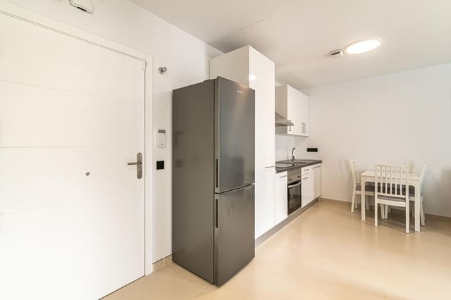 2 makuuhuone Asunto vuokrattavana paikassa Casco Urbano, Adeje mukana uima-altaan 
autotalli - 1 200 € (Ref: 8242328)