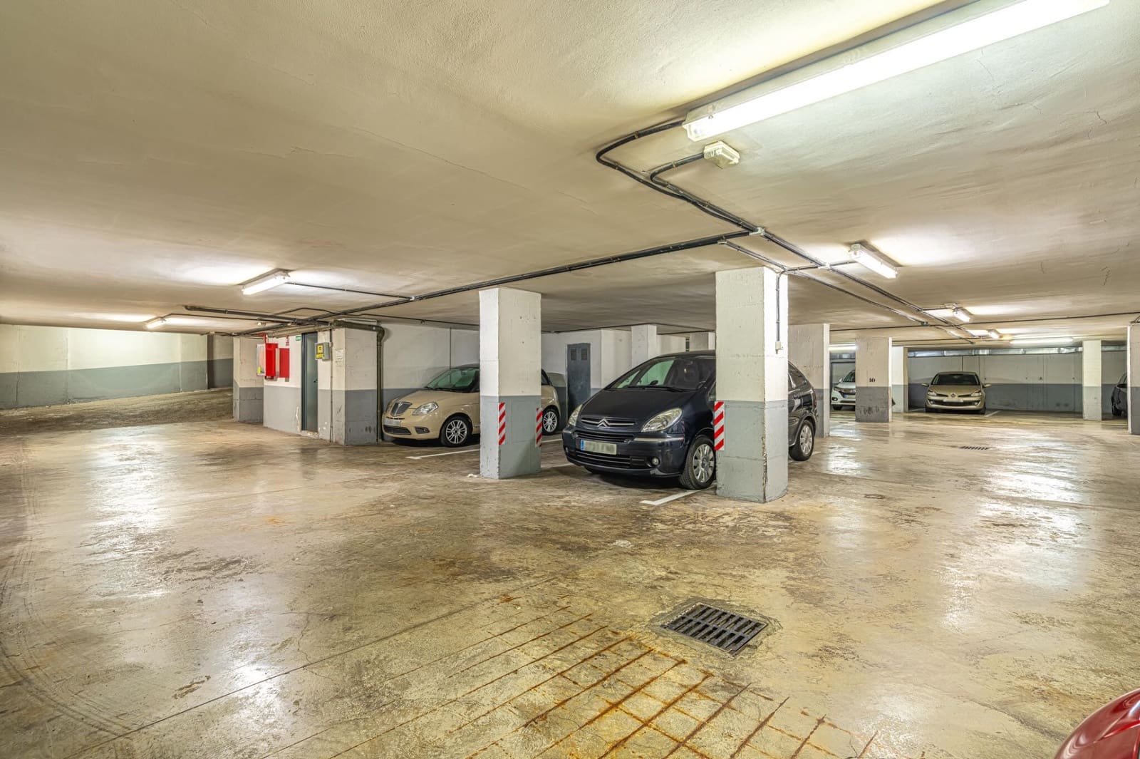 2 sypialnia Mieszkanie do wynajęcia w Los Cristianos z basenem garażem - 1 700 € (Ref: 8556528)