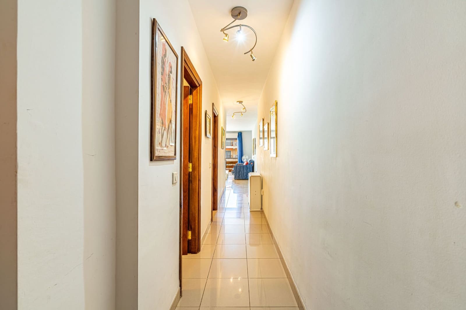 2 sypialnia Mieszkanie do wynajęcia w Los Cristianos z basenem garażem - 1 700 € (Ref: 8556528)