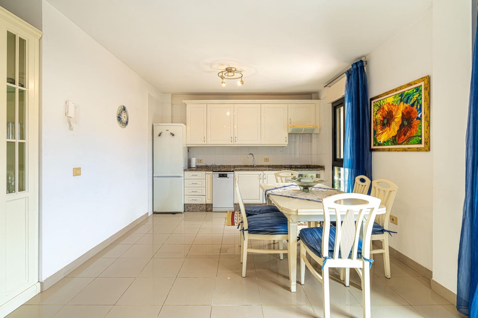 2 sypialnia Mieszkanie do wynajęcia w Los Cristianos z basenem garażem - 1 700 € (Ref: 8556528)