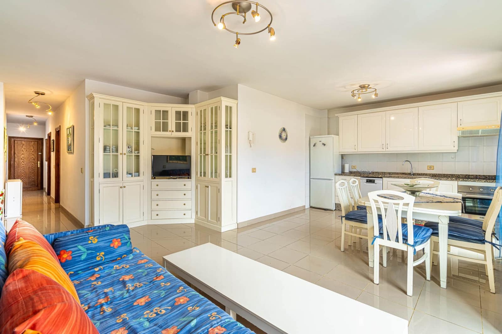 2 sypialnia Mieszkanie do wynajęcia w Los Cristianos z basenem garażem - 1 700 € (Ref: 8556528)