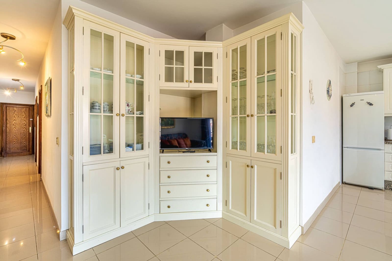 2 sypialnia Mieszkanie do wynajęcia w Los Cristianos z basenem garażem - 1 700 € (Ref: 8556528)