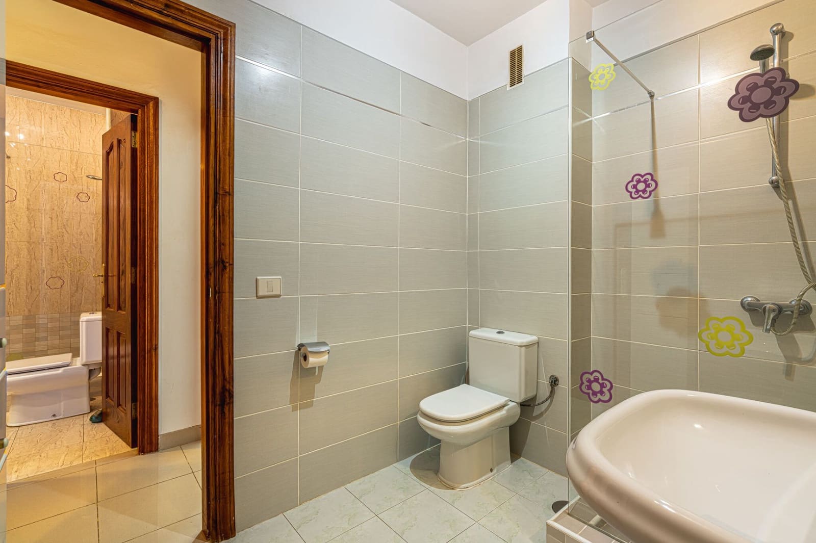 2 sypialnia Mieszkanie do wynajęcia w Los Cristianos z basenem garażem - 1 700 € (Ref: 8556528)