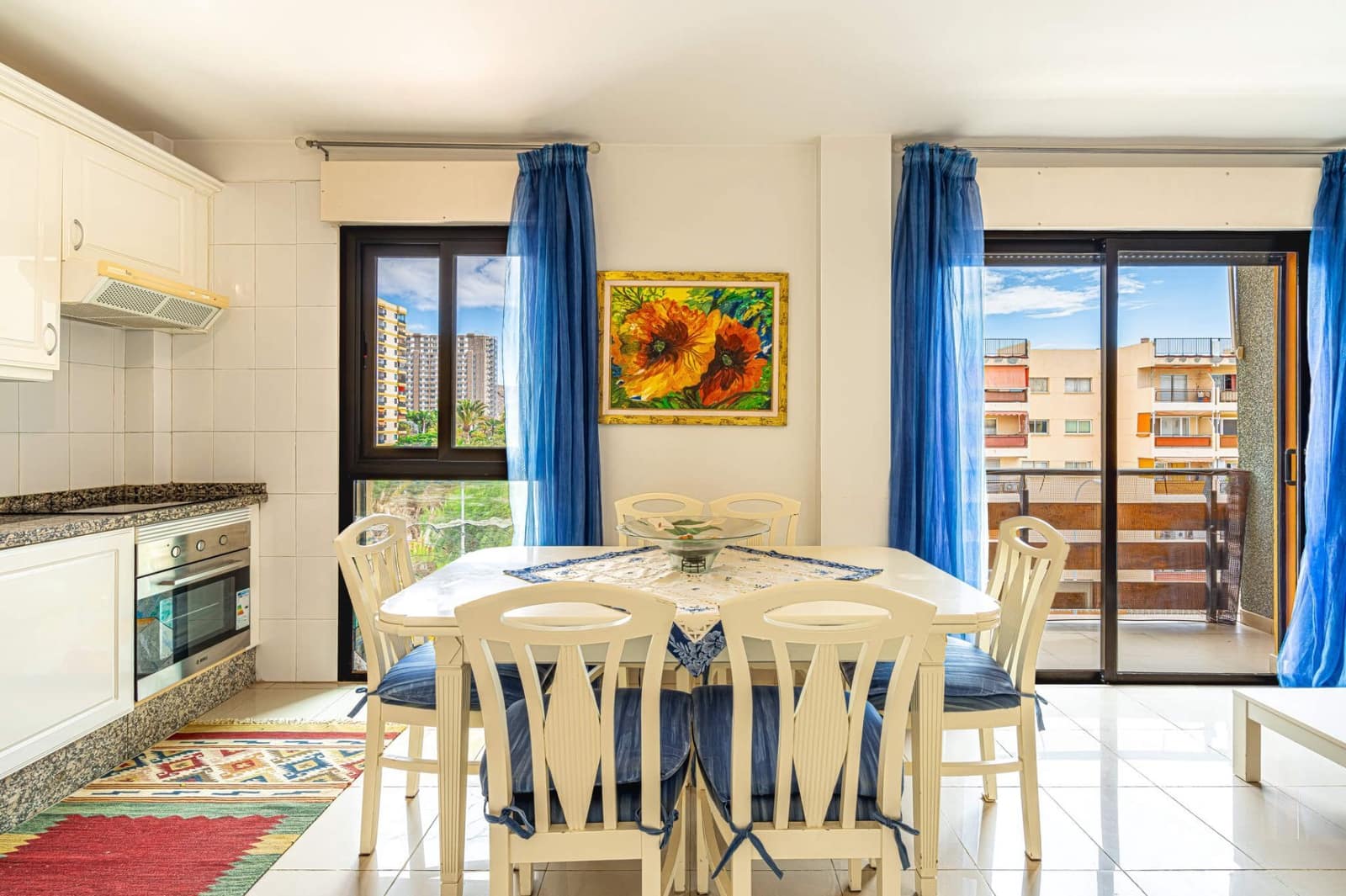 2 sypialnia Mieszkanie do wynajęcia w Los Cristianos z basenem garażem - 1 700 € (Ref: 8556528)