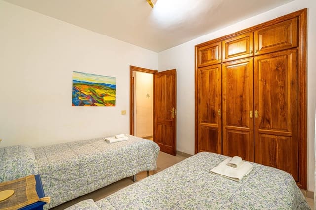 2 sypialnia Mieszkanie do wynajęcia w Los Cristianos, Arona z basenem garażem - 1 700 € (Ref: 8556528)