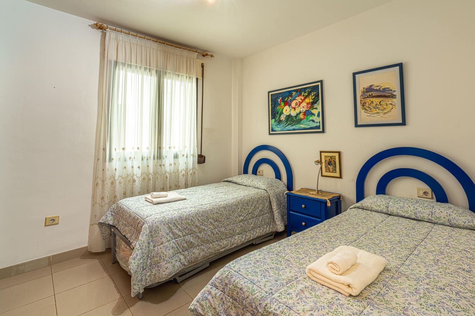 2 sypialnia Mieszkanie do wynajęcia w Los Cristianos z basenem garażem - 1 700 € (Ref: 8556528)