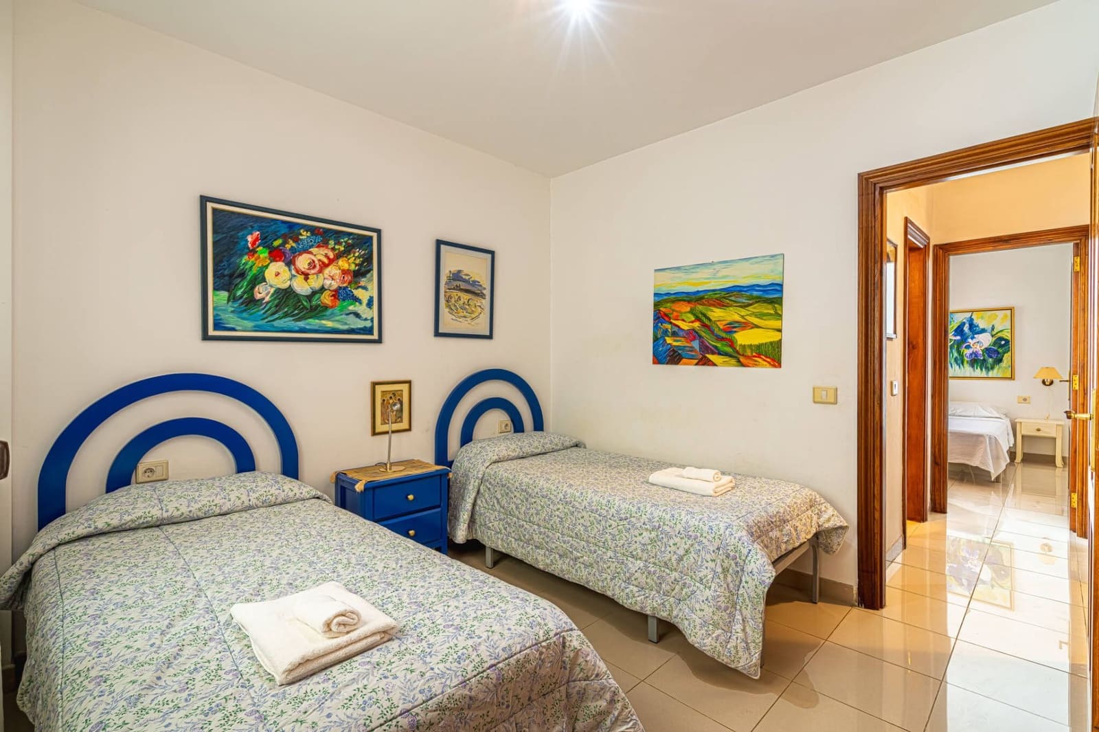 2 sypialnia Mieszkanie do wynajęcia w Los Cristianos z basenem garażem - 1 700 € (Ref: 8556528)