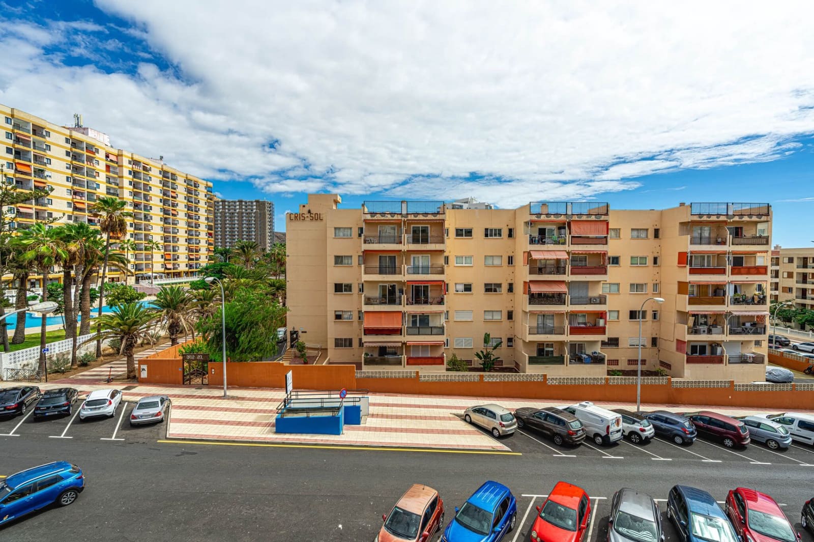 2 sypialnia Mieszkanie do wynajęcia w Los Cristianos z basenem garażem - 1 700 € (Ref: 8556528)