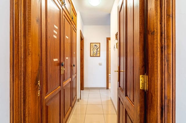 2 sypialnia Mieszkanie do wynajęcia w Los Cristianos, Arona z basenem garażem - 1 700 € (Ref: 8556528)