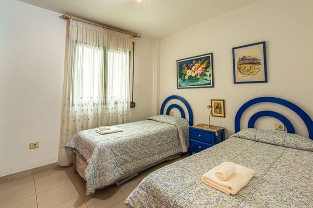 2 sypialnia Mieszkanie do wynajęcia w Los Cristianos, Arona z basenem garażem - 1 700 € (Ref: 8556528)