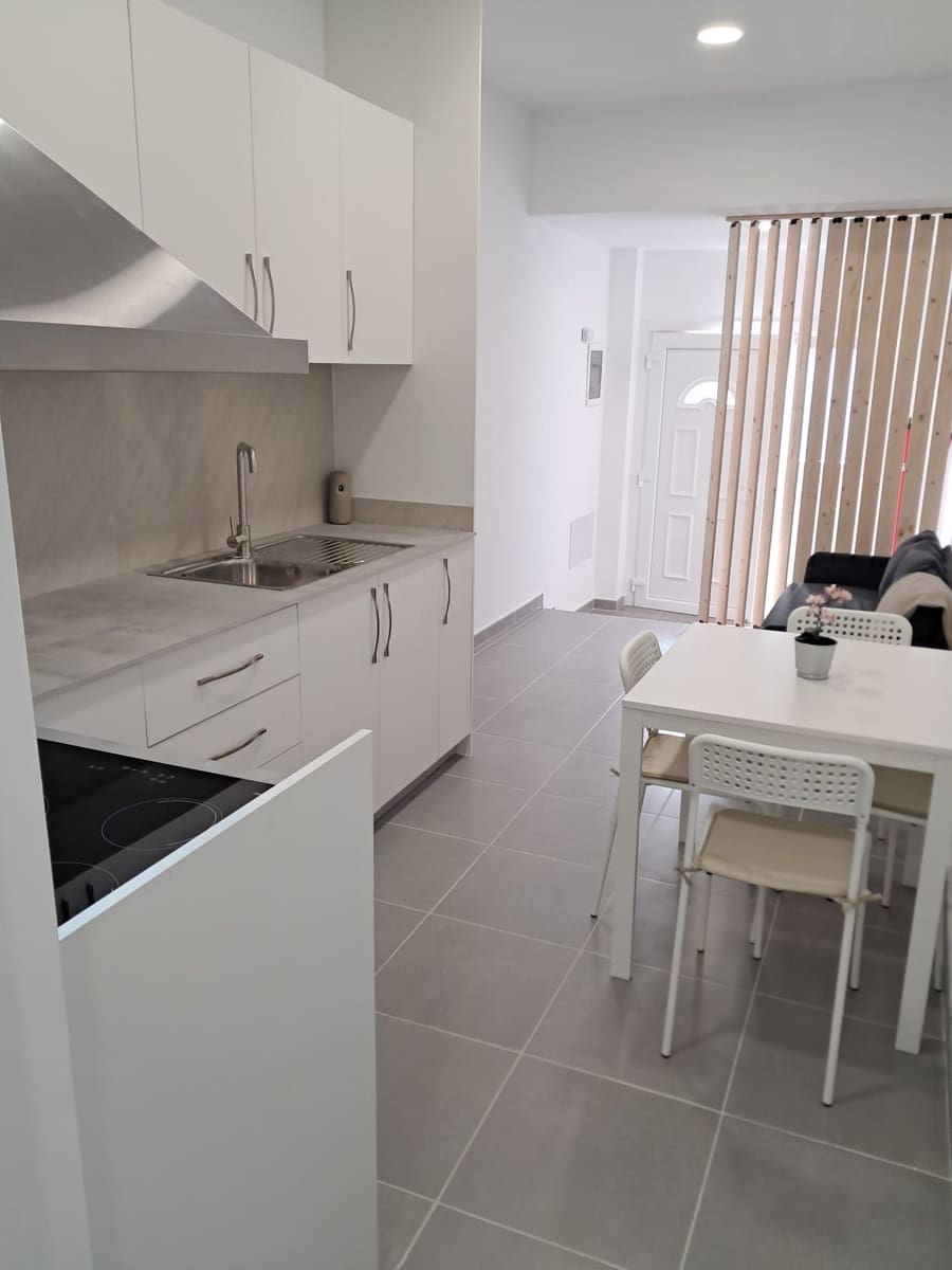 3 bedroom Semi-detached Villa for sale in Guimar - € 180,000 (Ref: 8879728)